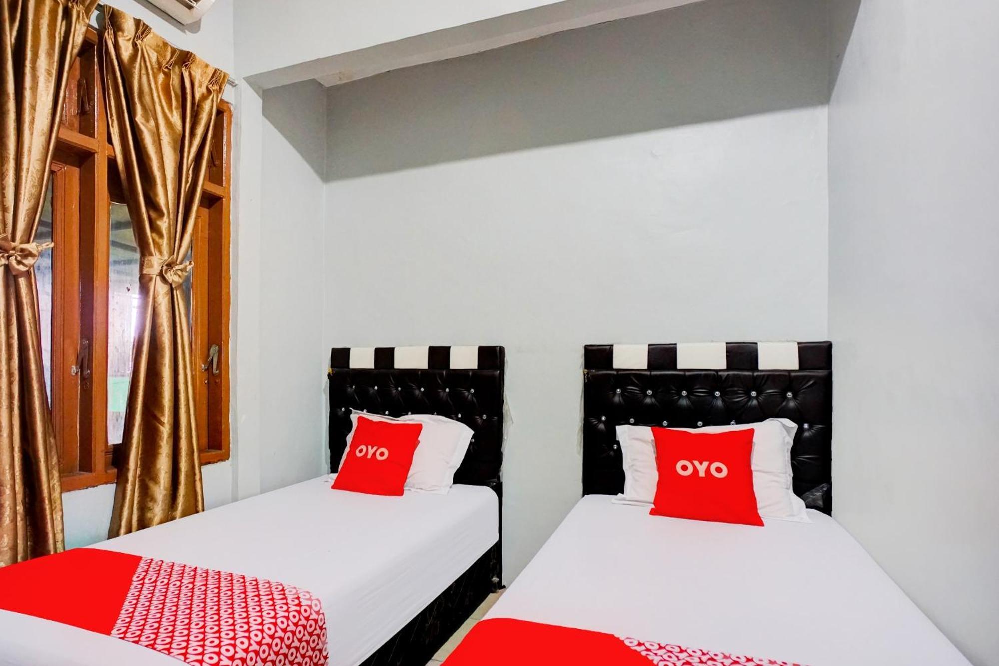 Oyo 93071 Home Stay Kembar Syariah Binjai 외부 사진